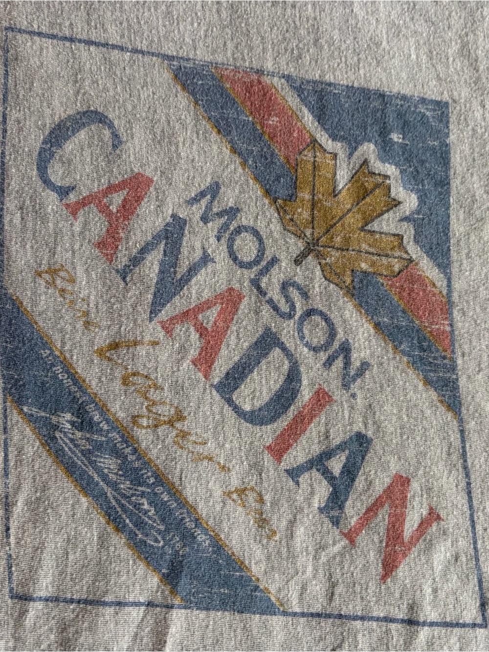 Molson Canadian Beer Cropped Women's Tee 🌸